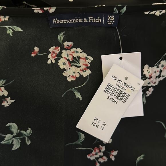 NWT Abercrombie & Fitch Floral Print Wrap Mini Dress Sz XS - Picture 5 of 7